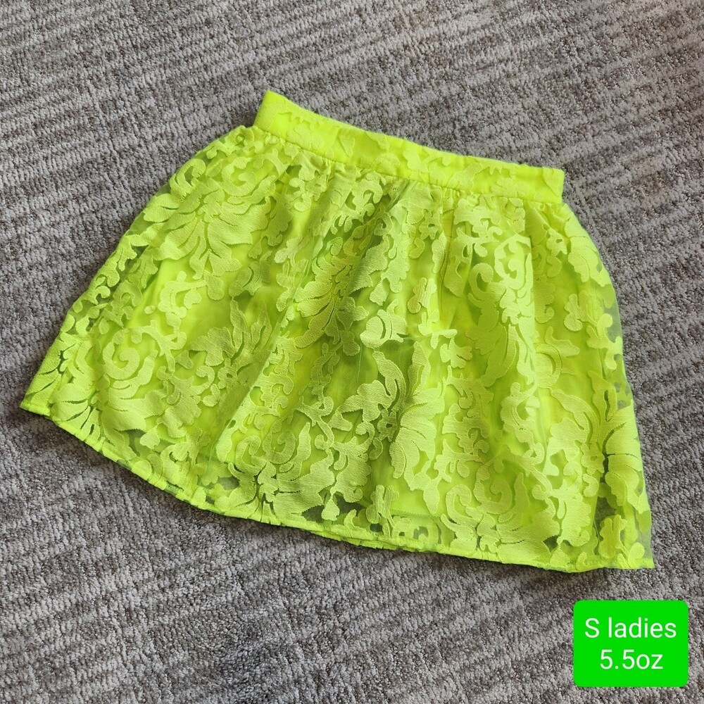 TOBI burn out lace chartreuse yellow green neon bright mini skirt size S